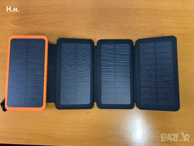 Външна батерия с 4 соларни панела, за таблети, смартфони