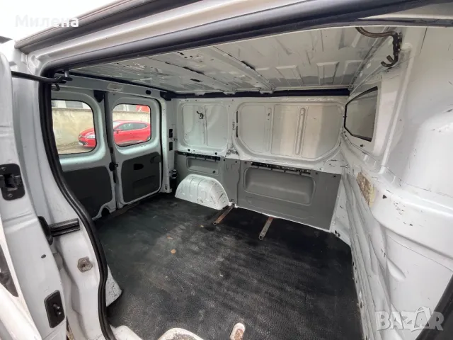 Opel Vivaro 2013 г. 2.0 CDTI 115 к.с., снимка 4 - Бусове и автобуси - 49170791