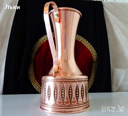 Медна кана 2 литра,чиста червена мед,релеф. 