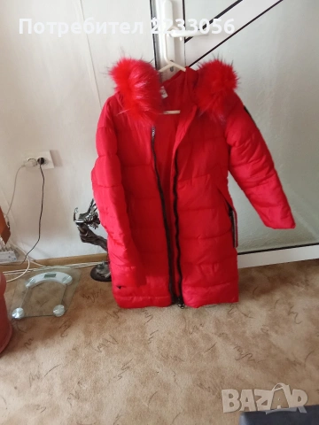 Дамско червено яке, снимка 3 - Якета - 53495888