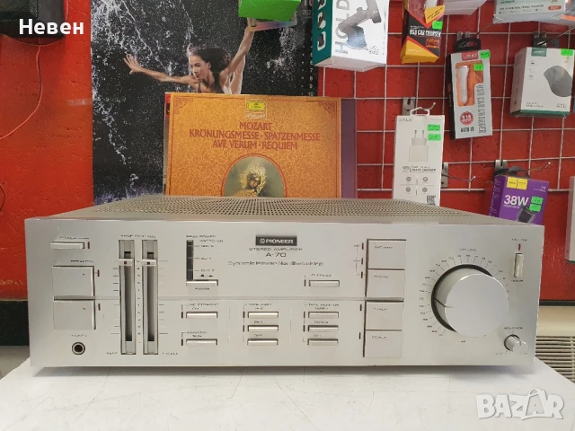Усилвател PIONEER A-70, снимка 2 - Ресийвъри, усилватели, смесителни пултове - 51017249