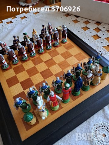 Изящен шах с оловни фигури