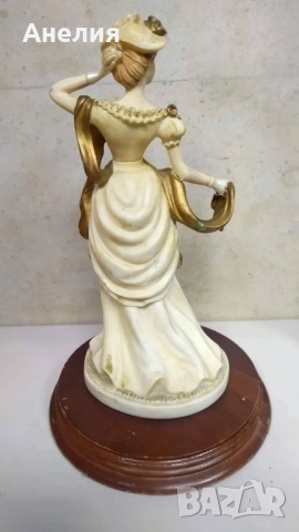 Leonardo collection фигура The Promenade 1993, снимка 3 - Статуетки - 51639068