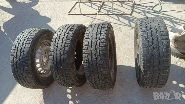 четири броя гуми 16 цола от sprinter 235 65 16 C 8 плата спринтер крафтер, снимка 1