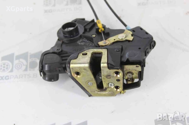 Брава врата предна лява за Toyota Corolla E12 (2001-2007), снимка 2 - Части - 52602704