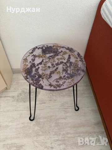  епоксидна масичка с естествени цветя