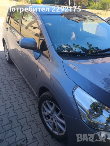 Тойота Версо 2.0 D4D, снимка 2 - Автомобили и джипове - 52323140