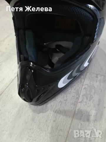 Каска за мотор/кросова -,,М", снимка 4 - Спортна екипировка - 50732025