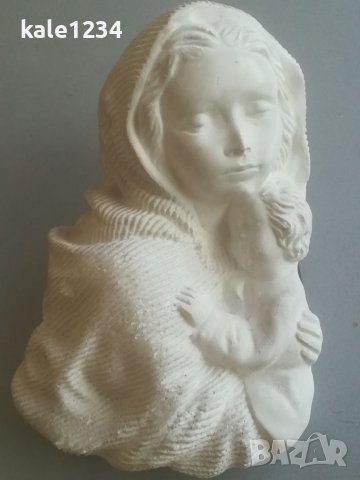 Св. Богородица и Младенеца. Скулптура. Дева Мария. Пано 