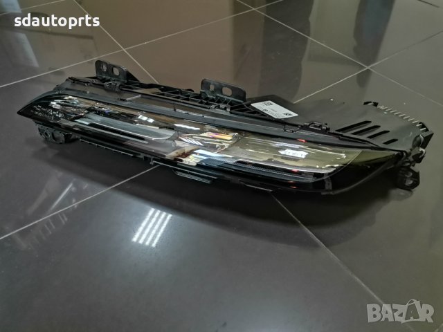 Ляв Горен Фар BMW G70 i7 Crystal Swarovski Кристал Сваровски 9879935, снимка 2 - Части - 43085345