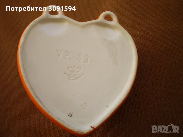 Рядка находка ваза сърце с куче много рядка Hummel Goebel, снимка 3 - Антикварни и старинни предмети - 40246473