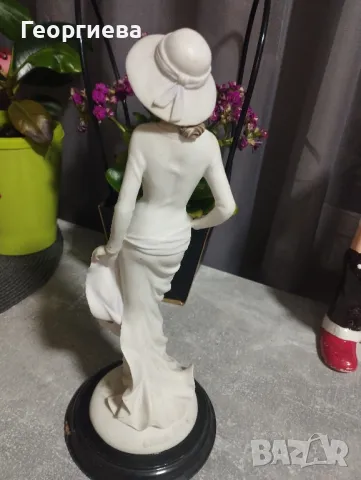 Фигура от английска колекция , снимка 3 - Антикварни и старинни предмети - 47457798