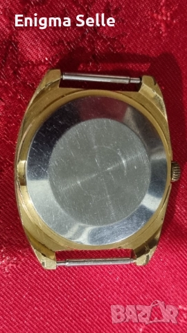 Съветски позлатен ръчен часовник Raketa, снимка 3 - Мъжки - 52566106