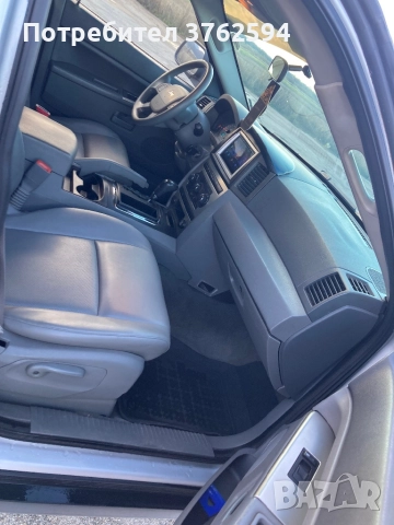 Jeep Grand Cherokee 3.7v6 Laredo, снимка 10 - Автомобили и джипове - 52406247