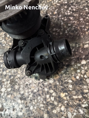 Водна помпа с високо за БМВ 530D, снимка 3 - Части - 51480944