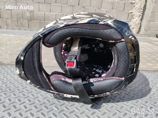 Каска Icon Artists Размер М, снимка 10 - Аксесоари и консумативи - 50367814