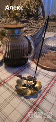 Метална изящна поставка за ароматни конуси, пръчки., снимка 4 - Аксесоари за кухня - 53513004