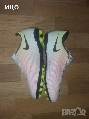 Футболни обувки Nike , снимка 1 - Футбол - 43310636