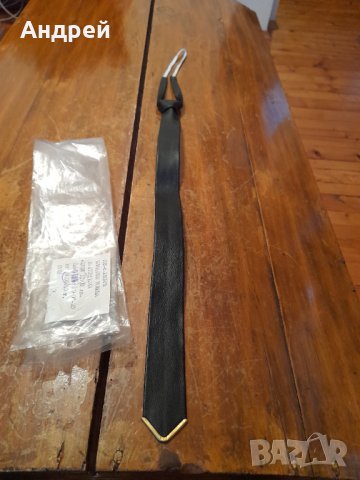 Стара младежка кожена вратовръзка #2, снимка 2 - Други ценни предмети - 43314053