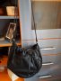 Дамска чанта на Esprit, снимка 1 - Чанти - 27155636