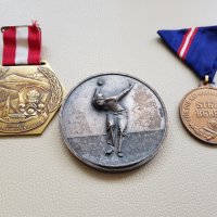 Два медала и един плакет, снимка 1 - Антикварни и старинни предмети - 28376821