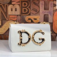 Дамска чанта Dolche&Gabbana бяла, снимка 1 - Чанти - 28594894