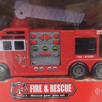 Голяма пожарна с 3Д светлини и звуци 3D, снимка 1 - Коли, камиони, мотори, писти - 40024424