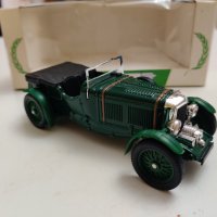 Метална количка Bentley 4.5ltr Corgi 1:43, снимка 3 - Колекции - 35028989