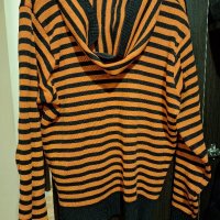 Продавам дамски пуловер , снимка 3 - Блузи с дълъг ръкав и пуловери - 43182051