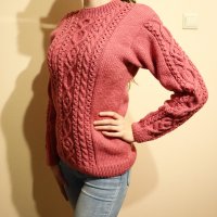 Ръчно плетена дамска блуза с аранови елементи, снимка 4 - Блузи с дълъг ръкав и пуловери - 34835198