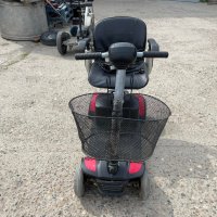 скутер за трудноподвижни хора или инвалиди