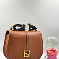 💥Fendi💥 уникални дамски чанти различни цветове🆕, снимка 7 - Чанти - 43604869