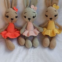 Плетени зайчета и котенца, снимка 1 - Плюшени играчки - 38314495