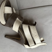 Обувки на ток Gianni/ Sara Pen, снимка 2 - Дамски обувки на ток - 44824931