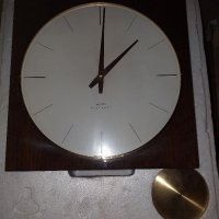 Юнгханс Master много запазен отличен стенен часовник с опаковка оригиналн, снимка 8 - Стенни часовници - 37185790