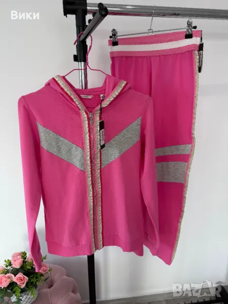 Спортен екип на Guess размер S, снимка 1