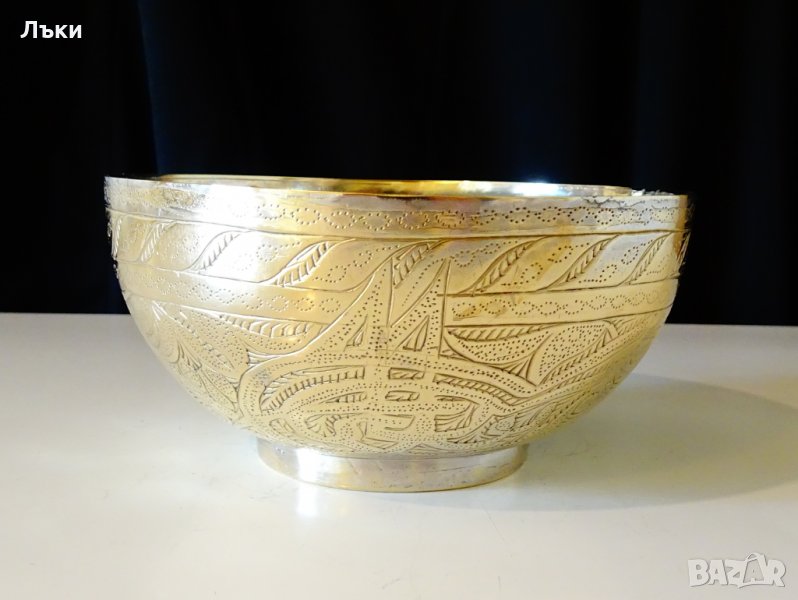 Персийска бронзова бонбониера,купа с тугри. , снимка 1