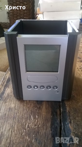 моливник с часовник, календар и аларма, снимка 1