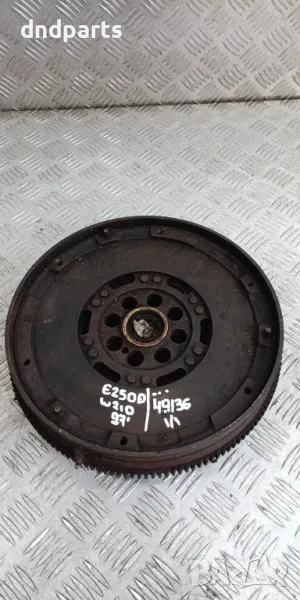 Маховик Mercedes E250D W210 1997г.	, снимка 1