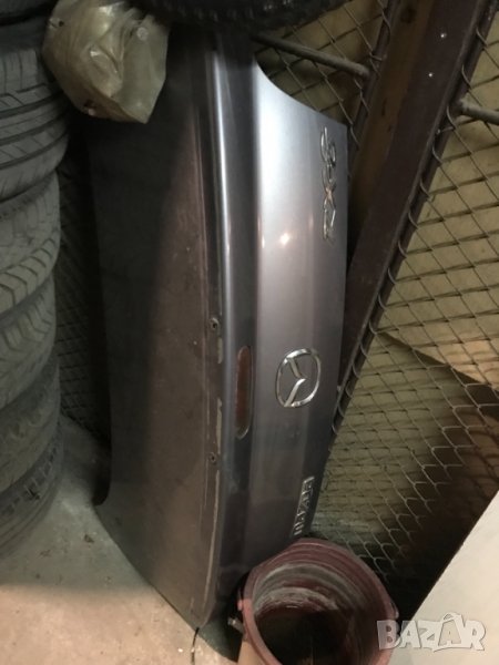 Продавам заден капак за мазда рх8 mazda RX8 без спойлер с всички емблеми и трети стоп, снимка 1