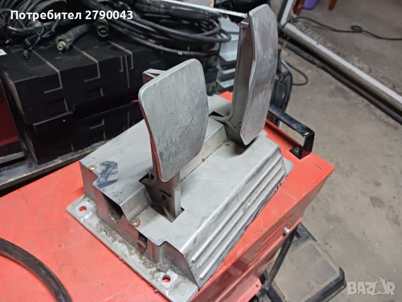 Педали за видеоигри, снимка 1