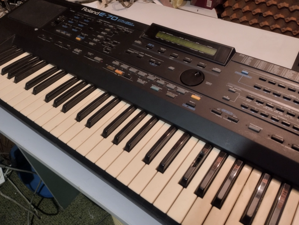 Roland E-70 в Синтезатори в гр. Търговище - ID50046353 | Bazar.bg