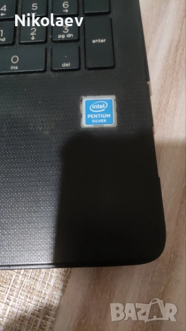 HP 15-da0048nu Pentium Silver N5000 запазен , снимка 4 - Лаптопи за дома - 53445752
