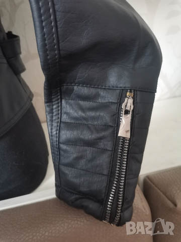 Ново късо черно кожено яке размер L , снимка 3 - Якета - 44921150