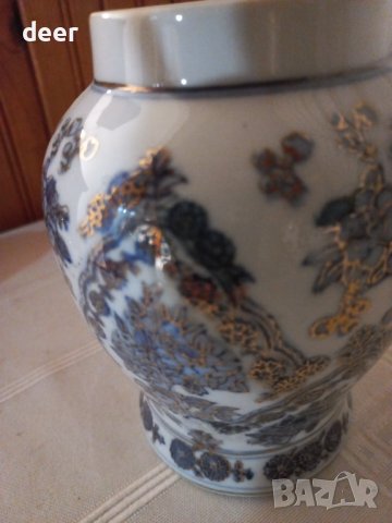 Красива, ръчно нарисувана,  китайска  порцеланова ваза, снимка 4 - Вази - 43239962