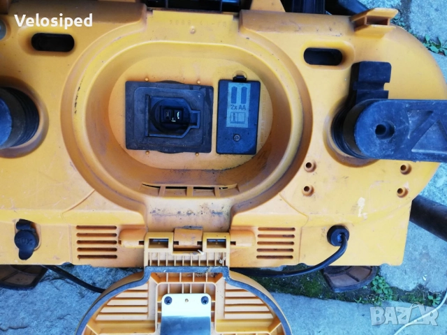 Радио Dewalt, снимка 2 - Други инструменти - 52755384