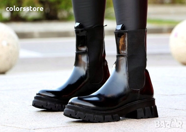 Равни боти - черен лак - B85