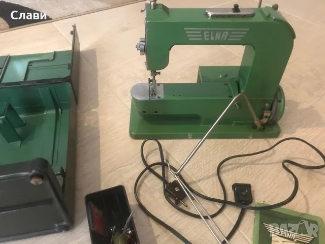 Ретро Швейцарска Шевна машина Elna, снимка 8 - Антикварни и старинни предмети - 47435999