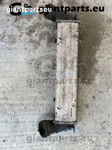 Интеркулер за БМВ е90 BMW e90 , 7798788-02, снимка 2 - Части - 39712336