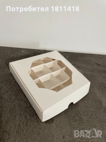 Кутия за бонбони 16 броя с разделите Кутия с прозорче за сладки  | Кутия за сладкиши 15*15*3.5, снимка 2 - Домашни продукти - 33104856